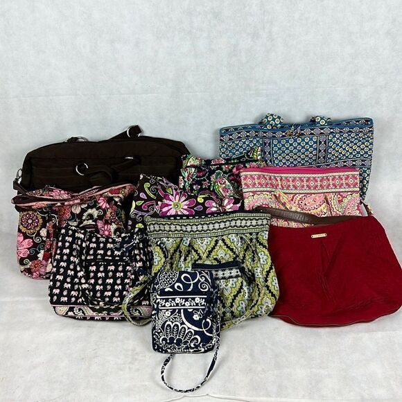 Vera Bradley Bags    - Picture 1 of 15